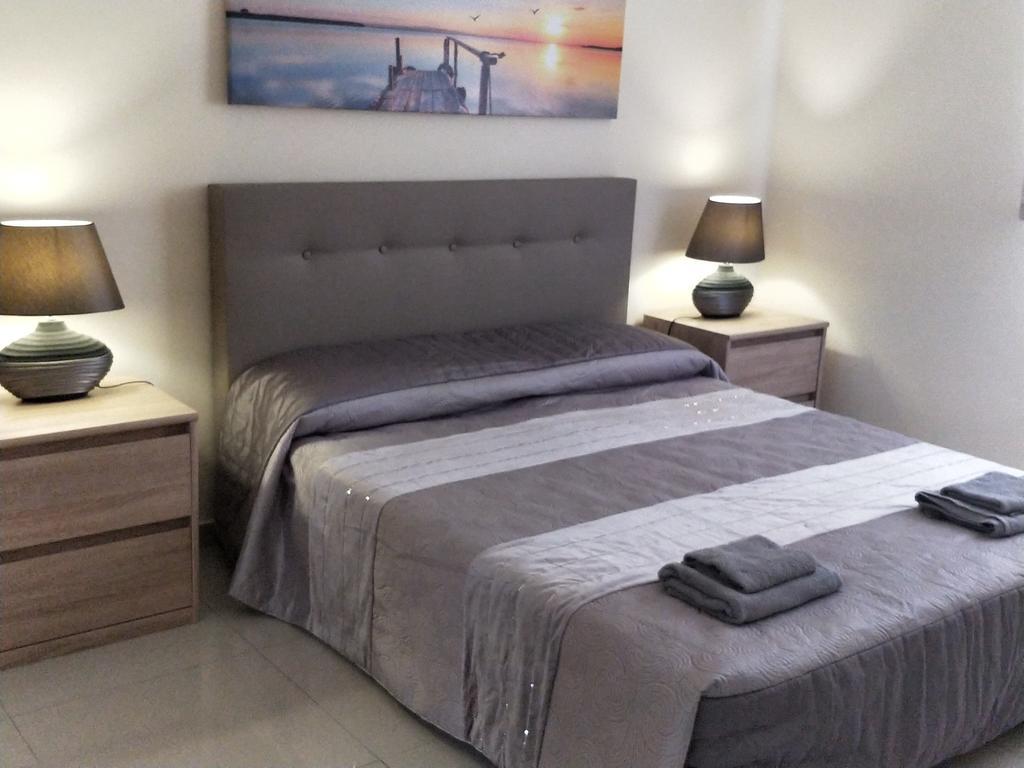 Appartement SunStone Court à San Pawl il-Baħar Extérieur photo