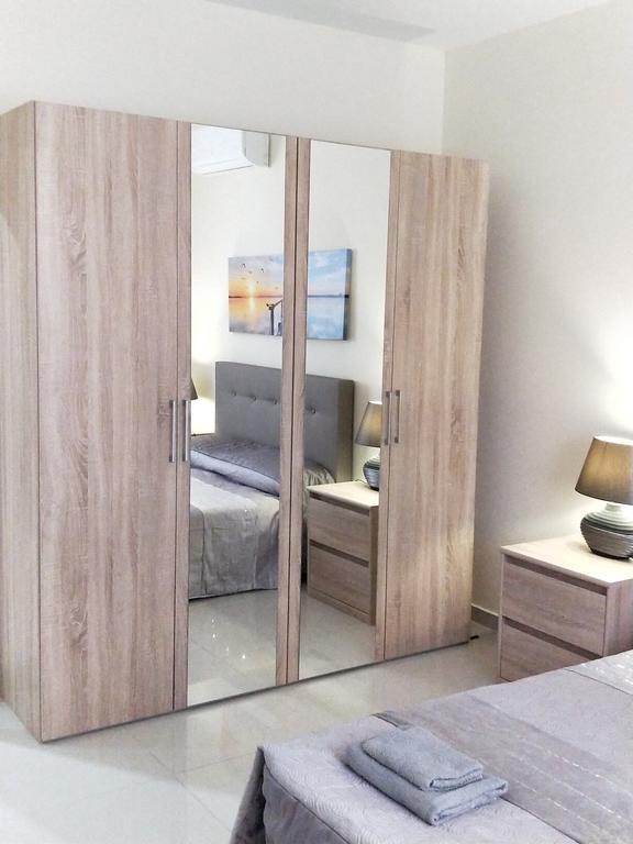 Appartement SunStone Court à San Pawl il-Baħar Extérieur photo